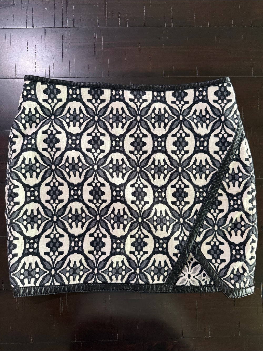 Express Black and Cream Geometric Trim Mini Skirt